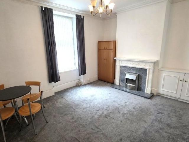 P1273: Esslemont Avenue, Rosemount, Aberdeen