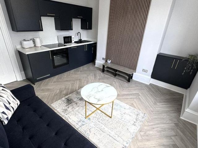 P1899: Howburn Place, City Centre, Aberdeen
