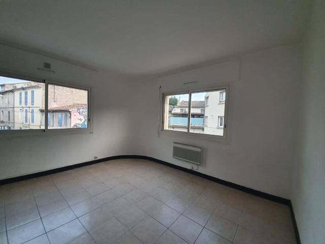 P2 46m² Place jean robert