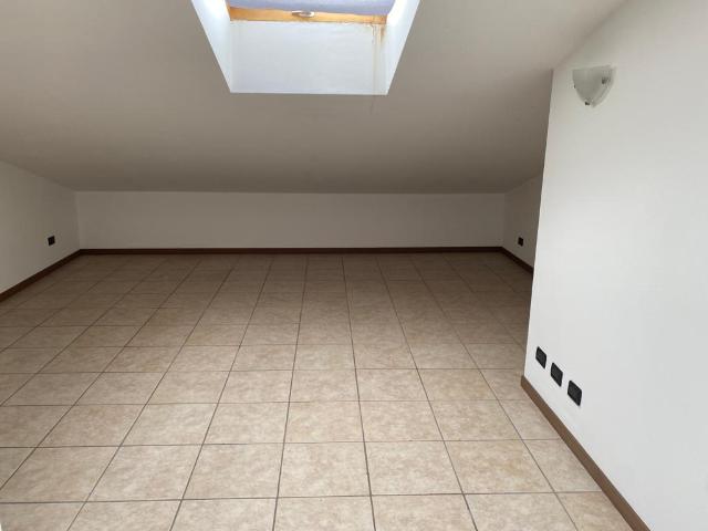 P472 Duplex arredato di cucina