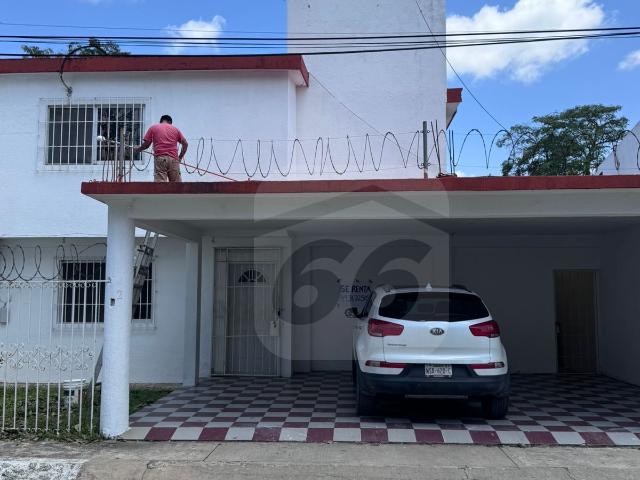 P53. CASA EN RENTA EN FRACCIONAMIENTO OROPEZA