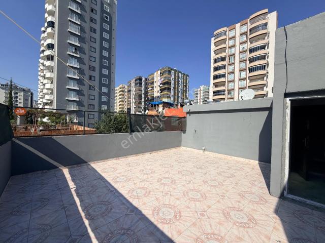 Pınar Mahalesinde Okullar Bölgesinde Teraslı Kapalı Mutfak 1+1