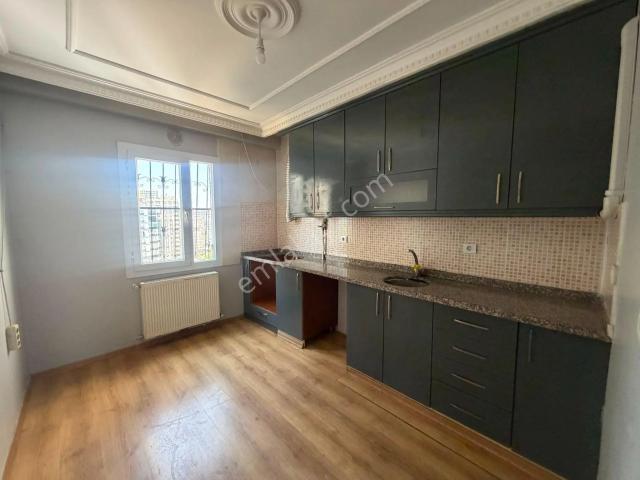 Pınar Mahallesi Cam Kule Civarı Yeni Boyalı 2+1 Kapalı Mutfak+doğalgazlı+hatasız Kiralık Daire