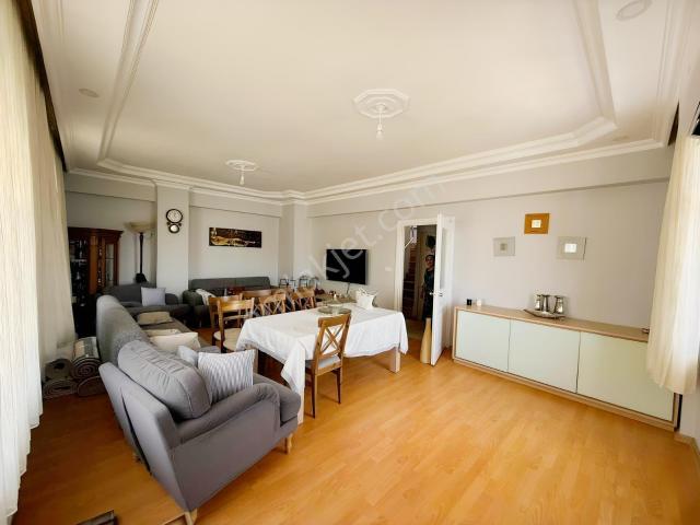 Pınarbaşında Eşyasız 160 M2 Geniş 4+1 Daire