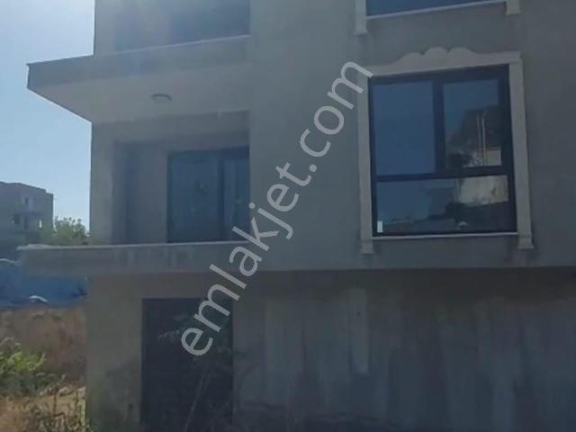 Pınarkent'te Satılık 3 Katlı Müstakil Bina