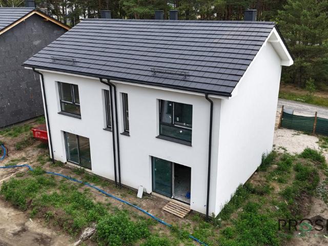 Polecam nowoczesny dom 73 m² z ogródkiem i lasem za tarasem