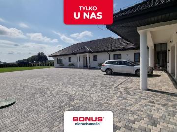 Dom z funkcją biznesową, 8 pokoi, garaż 42 m2