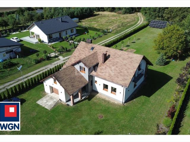 Przestronny dom 182 m2 z dużą działką 2762 m2