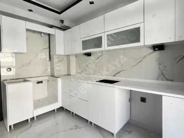 P Emek Mahallesi Dilek Caddesi Yakını Lüks 2+1