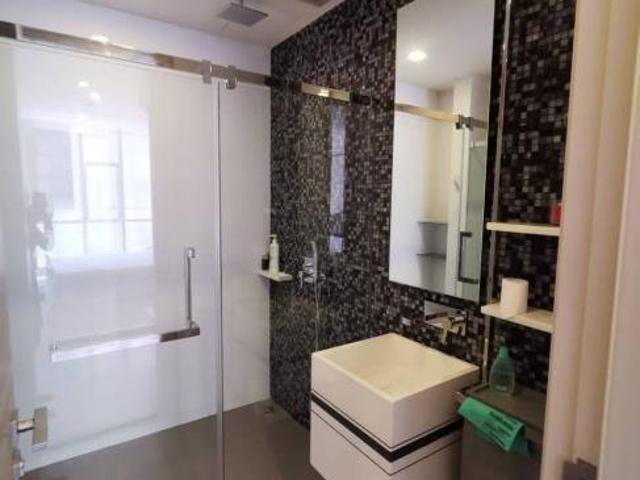 P 89874 ต้องการขายคอนโด เดอะรูม สาทร ถนนปั้น Pan Rd, Si Lom, Bang Rak, Bangkok Line Id: @easythaihome 085 592 2