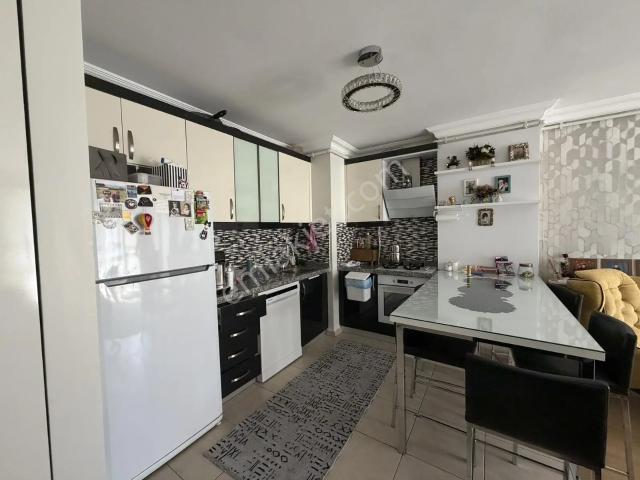 Paşapark Sitesi'nde Ferah Manzaralı, Teraslı 3+1 Dubleks Daire
