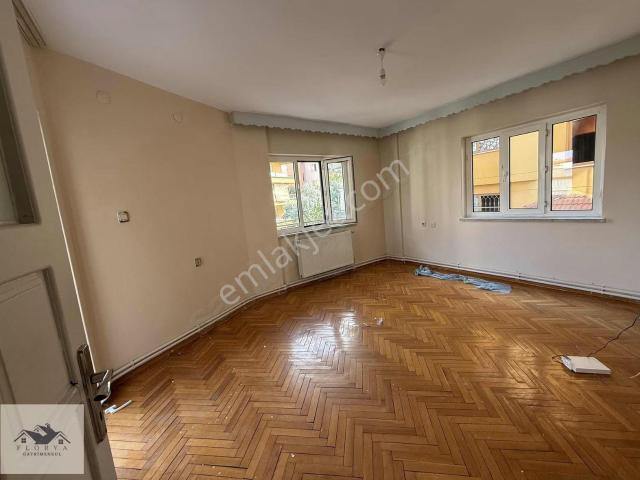 Pamukkale Üniversitesi Yakını 3+1 135 M² Ara Kat Kiralık Daire