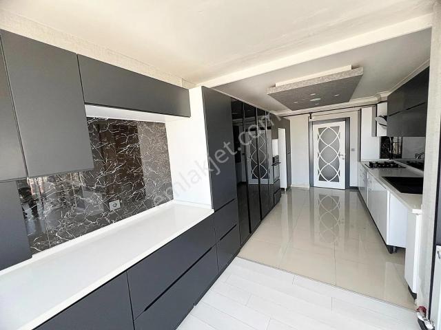 Pamuklar Kızılcahamam Cad Üzeri Kök Tapu Fulyapılı Manzaralı 4+1