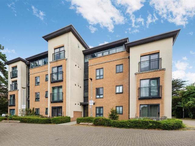 Pampisford Road, South Croydon CR2, 2 bed flat to rent, £1,775 pcm | PrimeLocation