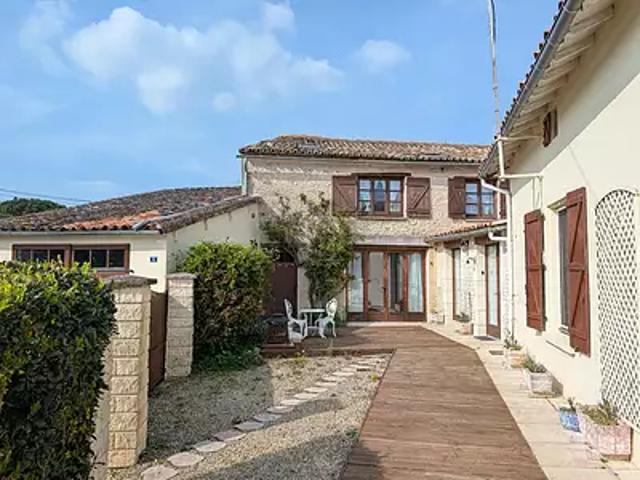 Pamproux 79800 Achat / Vente maison 5 pièces t5 au dernier étage