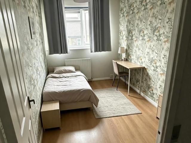 Panters, Hextable BR8 1 bed in a house share to rent £700 pcm £162 pw