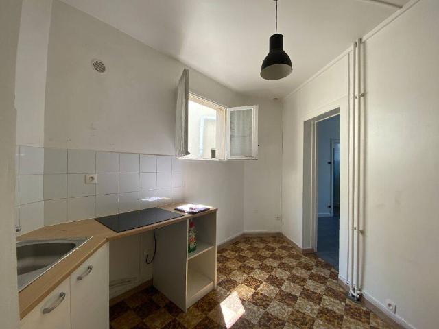 PANTIN APPARTEMENT F1 24 M2 750.00 EUROS CALME SUR COUR