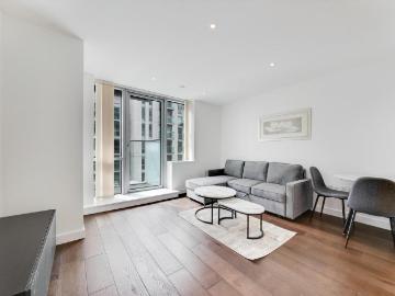 Pan Peninsula Square, London E14 1 bed flat to rent £2,708 pcm £625 pw