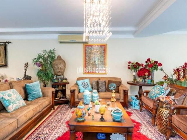 Panamby! Jardim Vitória Régia ! 800,0m² AC, 381,0m² Área de Terreno 4 Dormitórios, 2 Suítes!