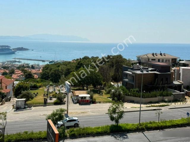 Panaromık Denız Manzaralı Full Esyalı Acıl Satılık 120 M2 Daire ! Takasa Acık