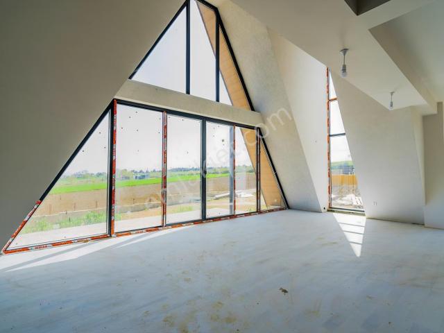 Panaromik Deniz Manzaralı İskanlı 3 Katlı Satılık 3+2 Villa
