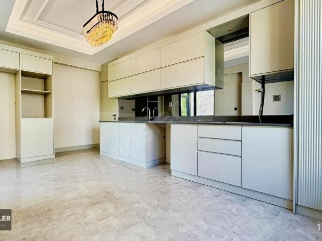 PANCARLIDA EMSALSİZ 140 M 2+1 KOMBİ + AVİZE + ANKASTRE DAHİL