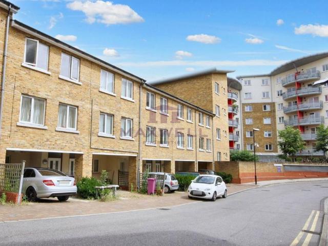 Pancras Way, London E3 4 bed terraced house to rent £3,700 pcm £854 pw