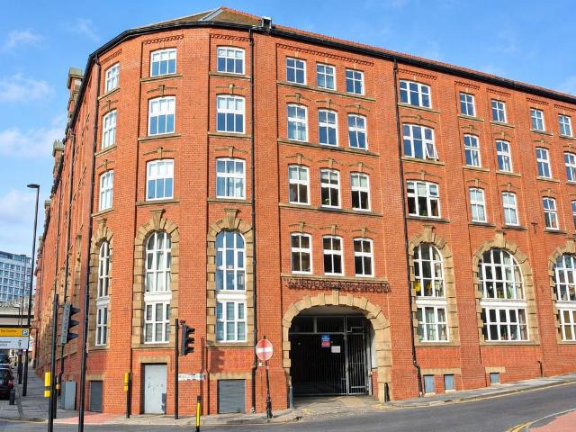 Pandongate House, City Road. 1 bed apartment to rent £975 pcm £225 pw