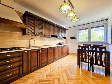 Katowice, Województwo śląskie - Taras, Parking