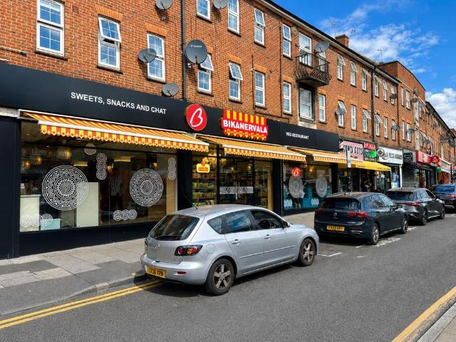 Panfield Mews, Ilford 1 bed flat to rent £1,400 pcm £323 pw