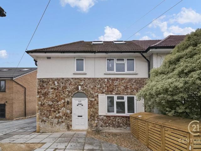 Panhard Place, SOUTHALL UB1 4 bed semi detached house to rent £3,500 pcm £808 pw