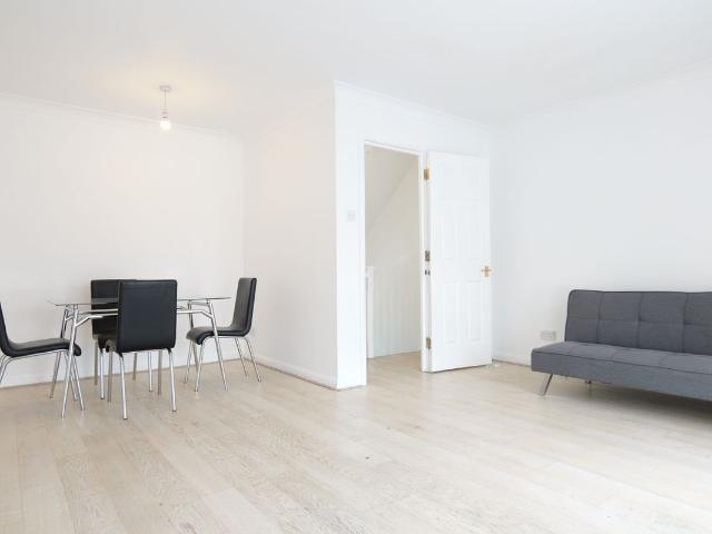 Pankhurst Avenue, London E16, 3 bed end terrace house to rent, £2,900 pcm | PrimeLocation
