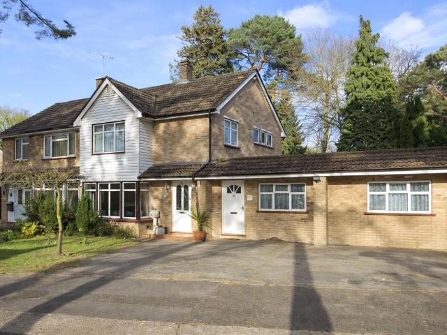 Pankhurst Drive, Bracknell, Berkshire RG12, 1 bed flat to rent, £1,000 pcm | PrimeLocation