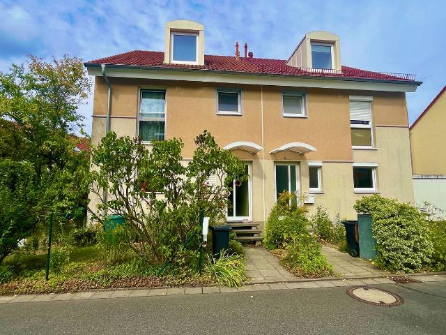 PANKOW== HIBISKUSWEG. DOPPELHAUSHÄLFTE= € 595.000 == GRUNDSTÜCK 284 QM=WFL.139 QM= GARAGE = KELLER!