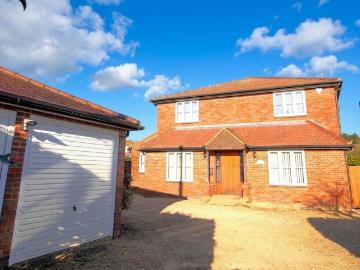 Pankridge Drive, Great Missenden HP16 4 bed house to rent £2,990 pcm £690 pw
