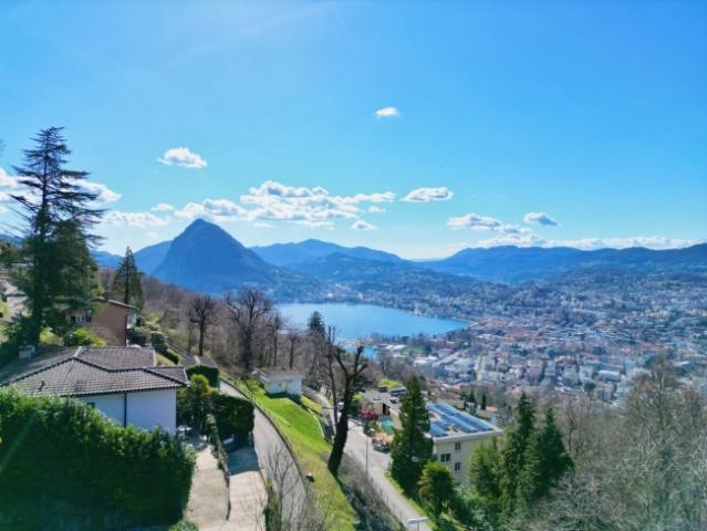 Panoramavilla zur Renovierung in Aldesago Monte Brè, Lugano