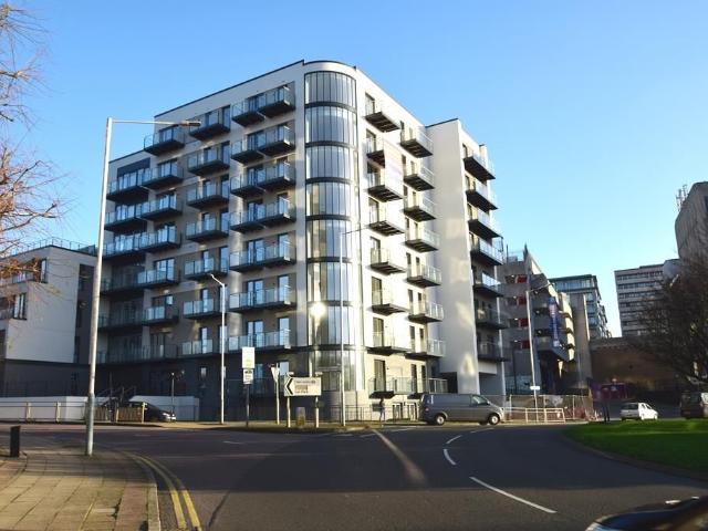 Panorama Apartments, Harefield Road, Uxbridge UB8, 1 bed flat to rent, £1,500 pcm | PrimeLocation