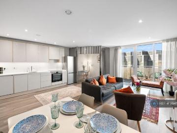 Panorama Apartments, Uxbridge, UB8 1 bed penthouse to rent £1,650 pcm £381 pw