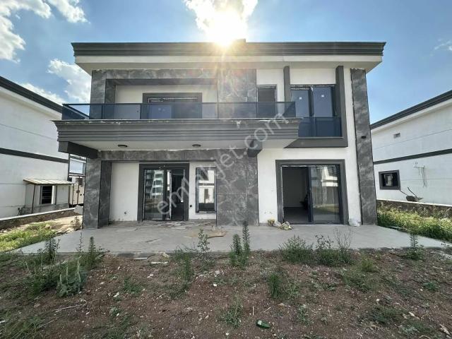 Panorama Doktor Villalarında Satılık 5,5+1 Dubleks Villa