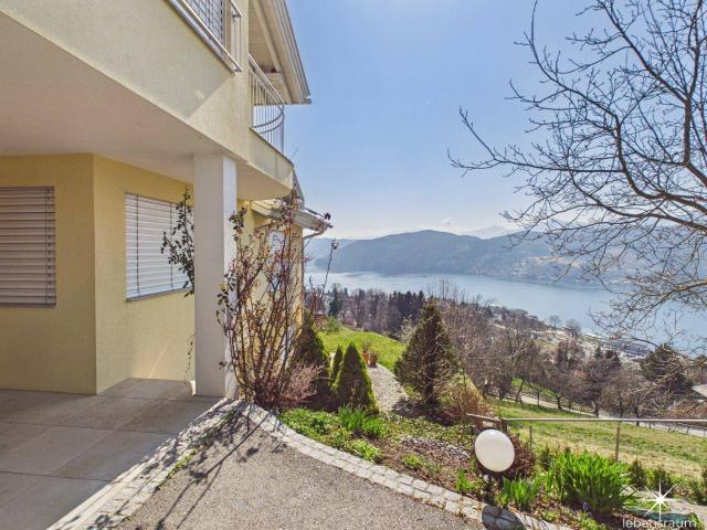 Panorama Residenz Millstatt: Wo Wohndesign auf grenzenlose Freiheit trifft. Exklusives Anwesen mit Seeblick