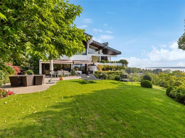 Freistehendes Haus mit Panoramablick