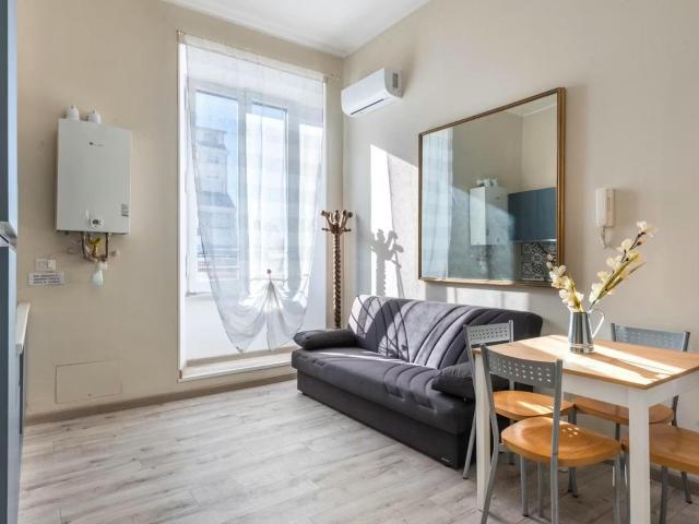 Panoramablick, Balkon und TG Platz