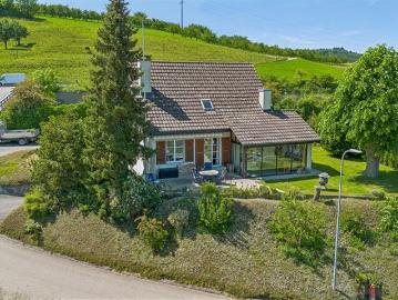 Panoramablick trifft perfekte Anbindung Ihr Zuhause in Diegten