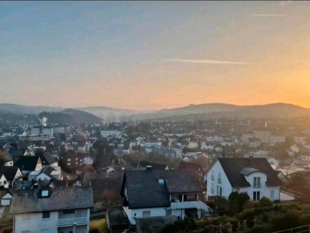 Panoramablick über ganz Olpe. 120qm Wohnung zu verkaufen