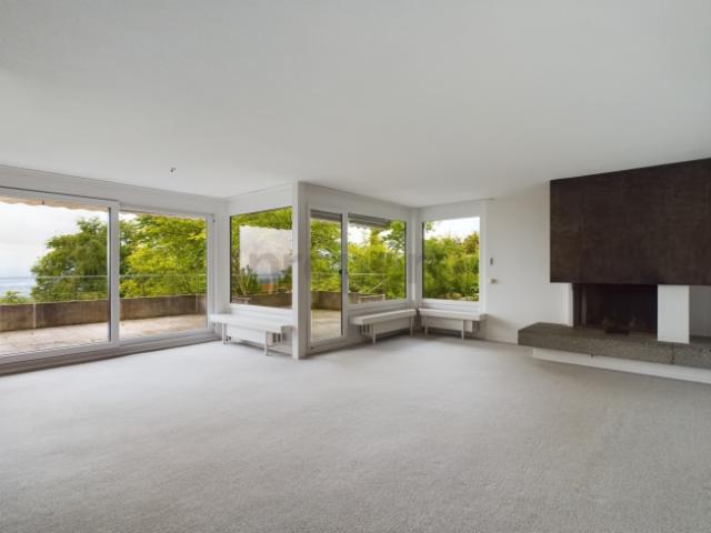 Panoramablick und 90 m² Balkon / Vue panoramique et balcon de 90 m²