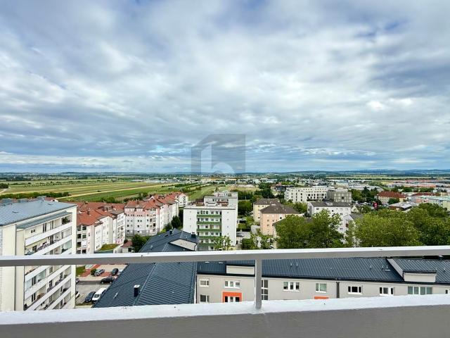 PANORAMAWOHNUNG MIT KLIMAANLAGE UND SONNIGEM SÜD OST BALKON