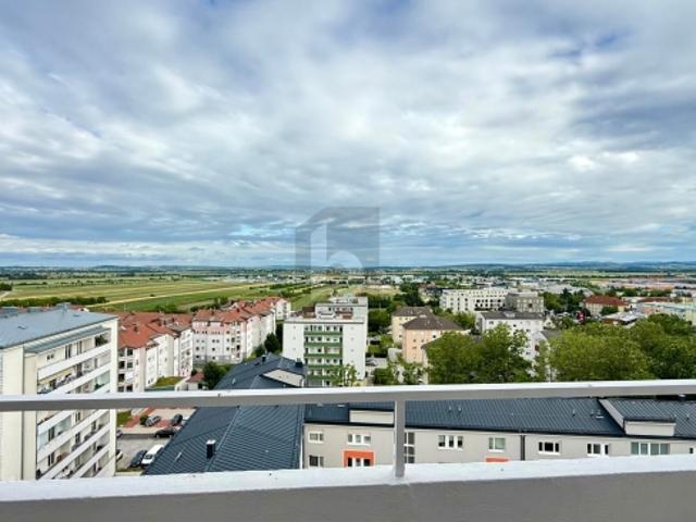 PANORAMAWOHNUNG MIT KLIMAANLAGE UND SONNIGEM SÜD OST BALKON