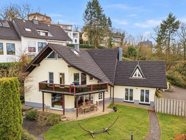 Panoramawohnen – traumhaftes Einfamilienhaus mit Rhein und Drachenfelsblick