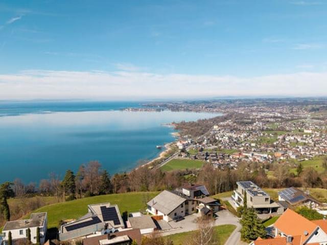 Panoramawohnen in Bestlage: Wohnung am Pfänderhang mit unverbaubarem See und Bergblick
