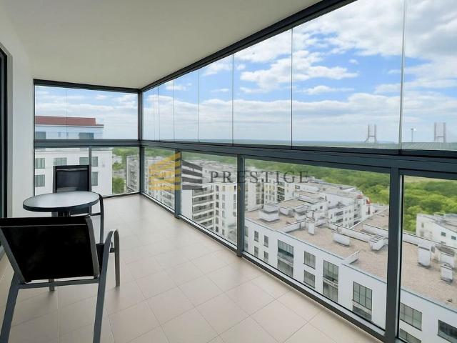 Polecam panoramiczne mieszkanie 3 pok. z tarasem 50 m² w Warszawie